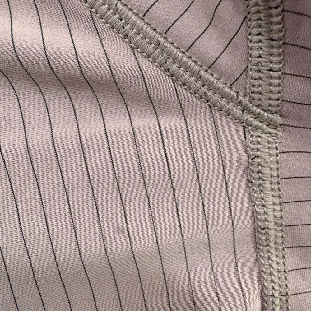 Lululemon Run for Gold Half Zip in Mauvelous Size 4
